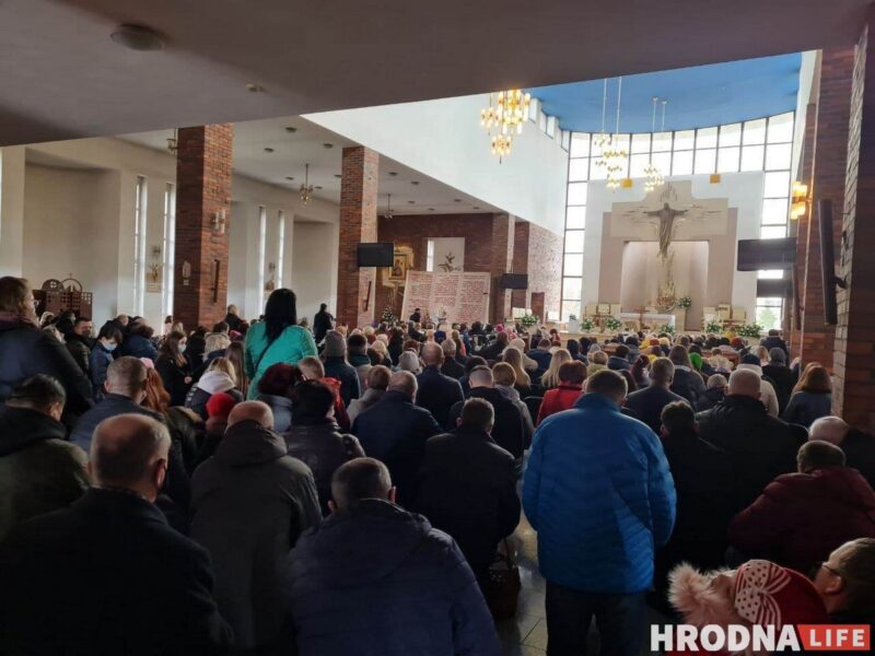 В костёлах Гродно готовятся к Пасхе