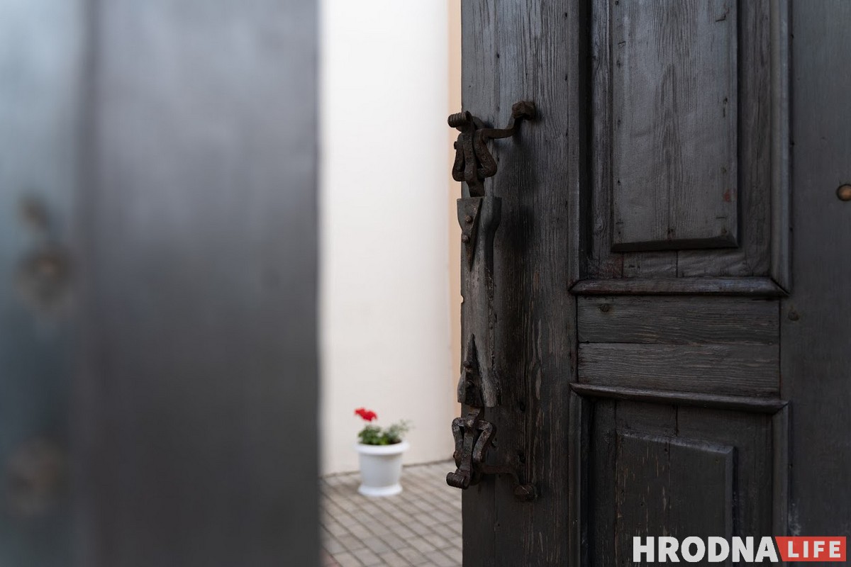 Таямніцы без замкоў. 7 гісторый, схаваных за дзвярыма гістарычных будынкаў Гродна