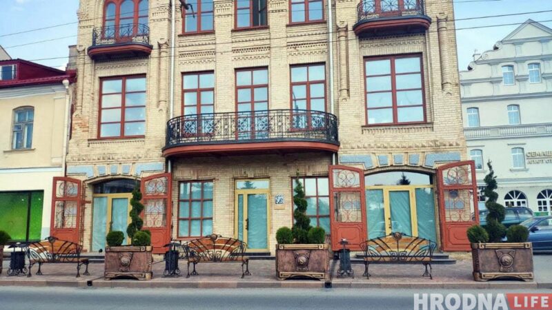 На Савецкай плошчы з'явіцца яшчэ адзін будынак. Што там можа быць? На Савецкай плошчы з'явіцца яшчэ адзін будынак. Што там можа быць?