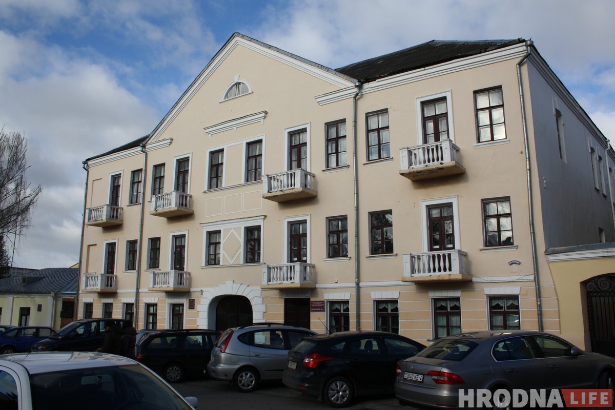 Общежитие на Замковой продадут с аукциона. Что там может появиться?