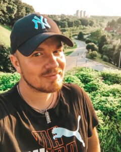 Блогера Vadimati заключылі пад варту. Яму прад'явілі абвінавачванне (абноўлена) Блогера Vadimati заключылі пад варту. Яму прад'явілі абвінавачванне (абноўлена)