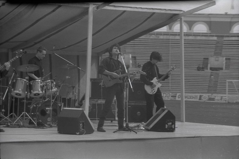 “Долго искали автора,не знали кто это”. Группа “КИНО” использовала снимки гродненца в специальном издании альбома “Группа крови”