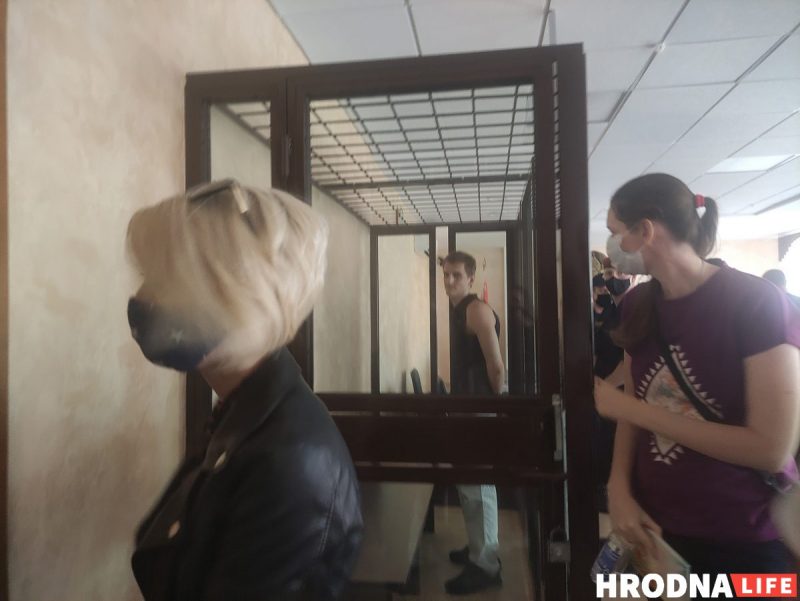 Гродненца осудили на 3,5 года колонии за “разжигание вражды”. В течение суда ему трижды меняли обвинение