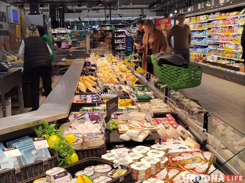 Санстанцыя выняла з крамаў і кафэ Гродна амаль паўтоны прадуктаў. Што здарылася?