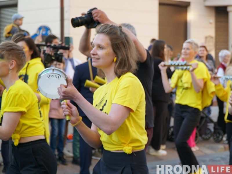 “Каравай гасціннасці” - кожнай нацыі. XIII Фестываль нацыянальных культур адкрыла калона на чале з бубначамі