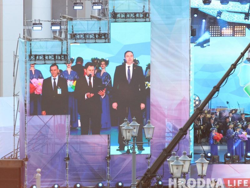 “Каравай гасціннасці” - кожнай нацыі. XIII Фестываль нацыянальных культур адкрыла калона на чале з бубначамі