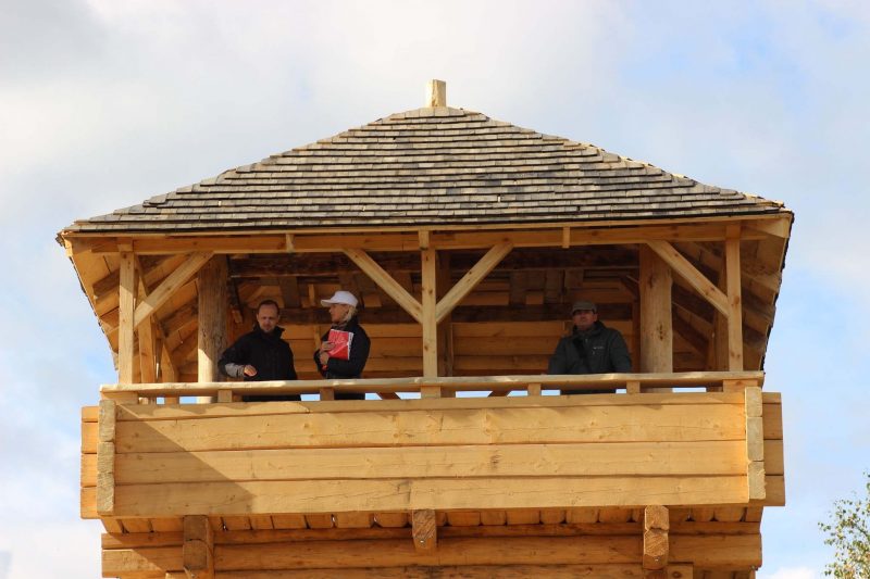 В Крево достроили и торжественно откроют башню-дозорную. Ее возводили по древним технологиям за средства частной фирмы