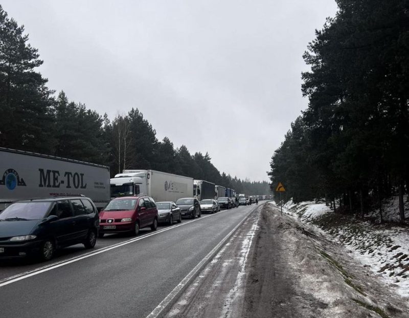 Чэргі на літоўскай мяжы будуць афіцыйныя. Літва спыніла ўзаемадзенне з Беларуссю