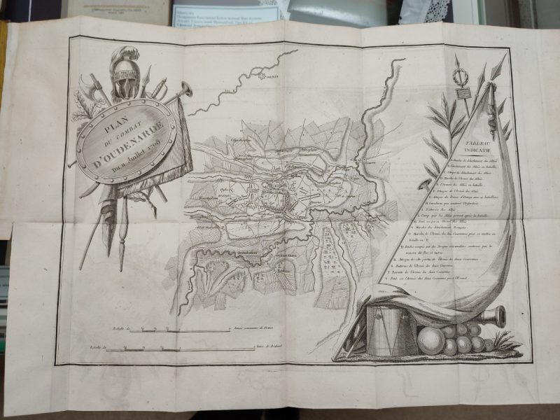 Кнігі з бібліятэкі Храптовічаў працягваюць вяртацца на радзіму. Справу пачаў ліквідаваны дзяржавай фонд