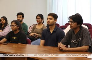 Як замежныя студэнты ў Гродне парушаюць закон: бягуць у ЕС, працуюць без рэгістрацыі, ездяць “зайцам” Як замежныя студэнты ў Гродне парушаюць закон: бягуць у ЕС, працуюць без рэгістрацыі, ездяць “зайцам”