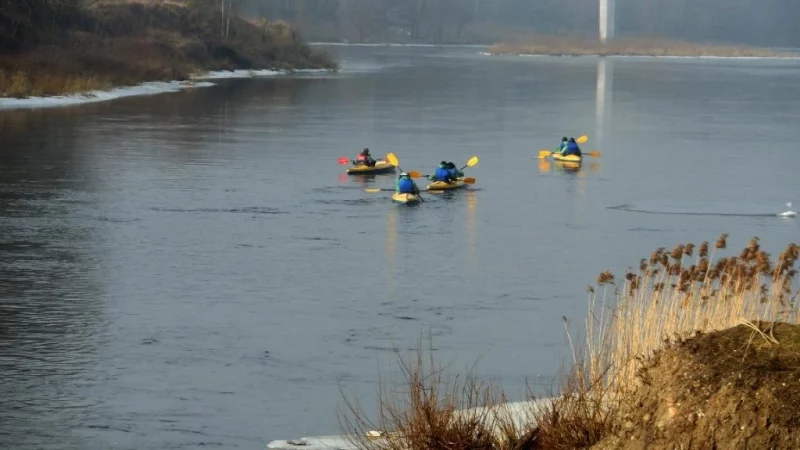 На байдарках можно проплыть по зимнему Неману. Какой маршрут и сколько это стоит?
