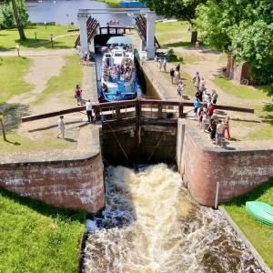 На Аўгустоўскім канале адкрылі сезон-2024: ужо можна катацца на цеплаходзе Теплоход Неман на Августовском канале