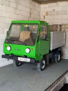 Гродзенец прадае грузавічок з ГДР, які выглядае як цацка самосвал IFA Мультикар в Гродно