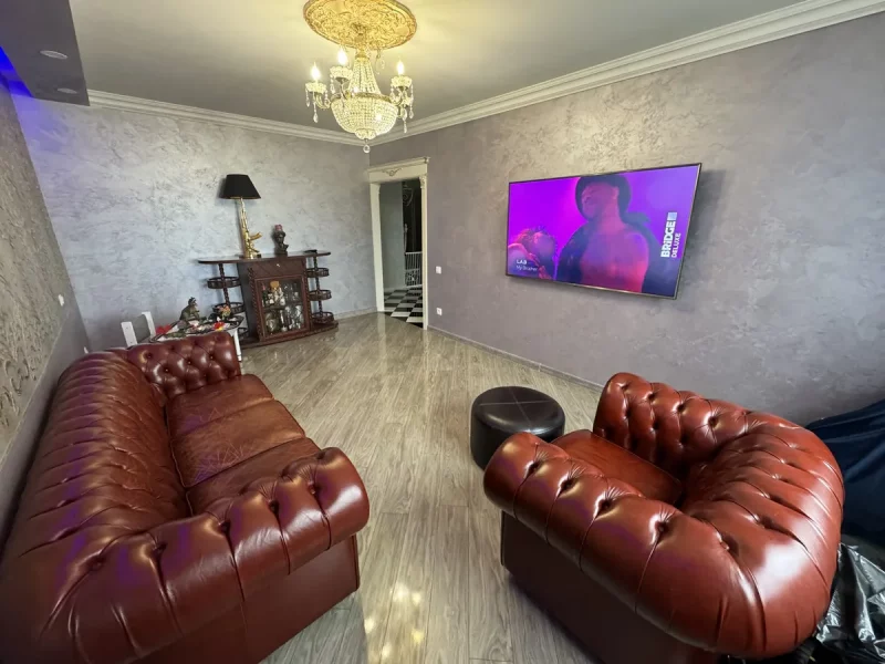 Кватэра на Агінскага.