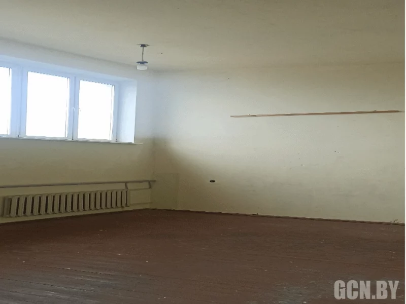 С видом на Коложу и исторический центр: на улице Мира сдают в аренду помещение для творческой мастерской