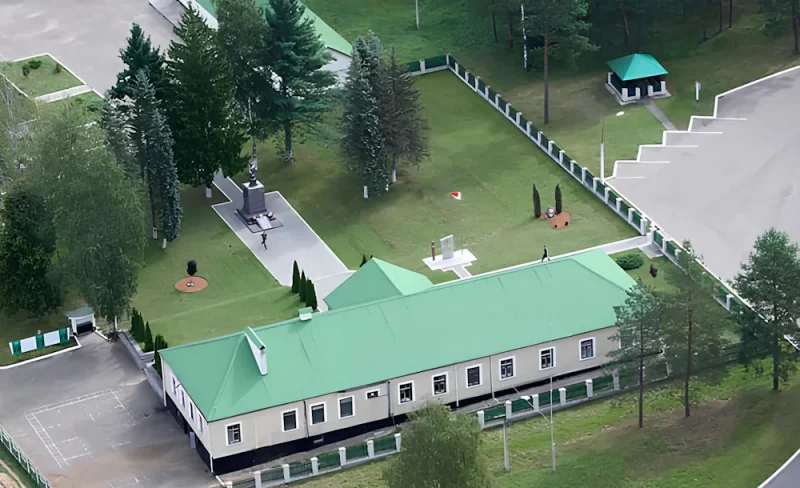 Каля мяжы пад Гроднам знайшлі цела салдата-тэрмінавіка з прыкметамі суіцыду Памежная застава Усава, дзе скончыў жыццё самагубствам салдат тэрміновай службы