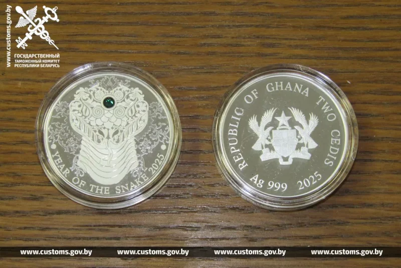 На мяжы выявілі 540 манет Трэцяга рэйху са свастыкай. Што пагражае кіроўцы