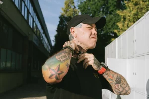 Гродзенец Ігар Банцэр стаў у Варшаве бяздомным. Ён ужо год начуе, дзе прыйдзецца Ігар Банцэр у Варшаве. Фота: Аляксандр Валодзін