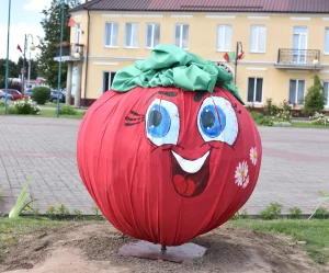 Назвалі топ-10 самых бедных раёнаў Беларусі: адзін з іх - у Гродзенскай вобласці Іўе і Іўеўскі раён вядомыя памідорамі. А яшчэ там самыя нізкія заробкі ў Гродзенскай вобласці