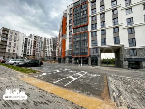 У новым доме на Савецкіх Пагранічнікаў ужо з'явіліся расколіны і шчыліны. Як адрэагаваў забудоўшчык? Праблемны дом на вуліцы Савецкіх Пагранічнікаў - ЖК Купальскі. Фота: Newgrodno.by