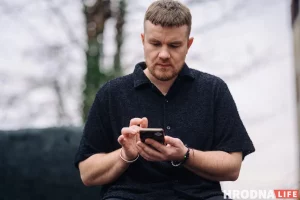 Уладальніка гродзенскага блога S13 Сяргея Чабоцьку судзілі другі раз Блогер Вадзім Ермашук (Vadimati). Фота: Сяргей Людкевіч