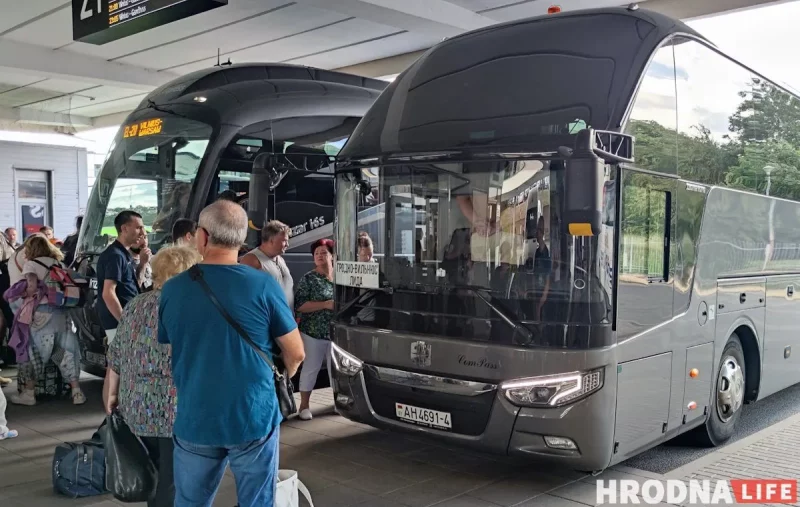 Беларускі аўтобус на вакзале ў Вільні