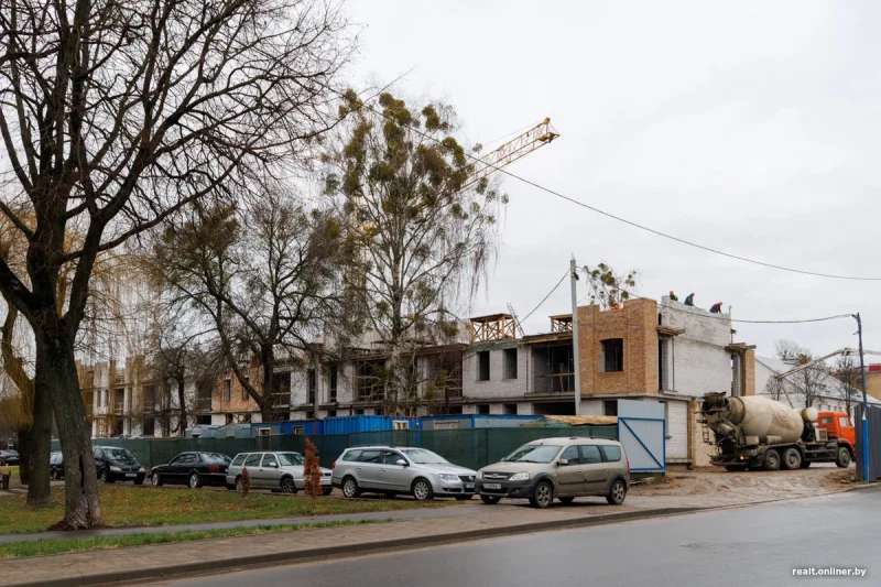 Расіяне прадаюць бізнесы і нерухомасць, каб купіць кватэру ў новым ЖК у Гродне