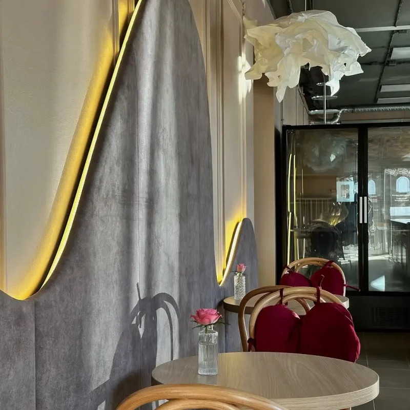 У гродзенскай кандытарскай з'явілася кавярня - там падаюць аўтарскія дэсерты і матчу з бергамотам