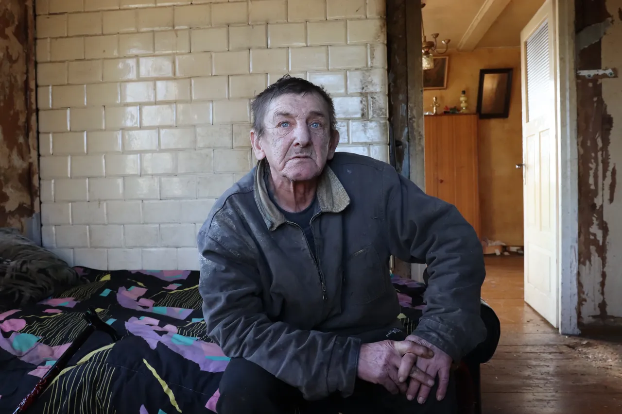 Ромак у сваім доме.