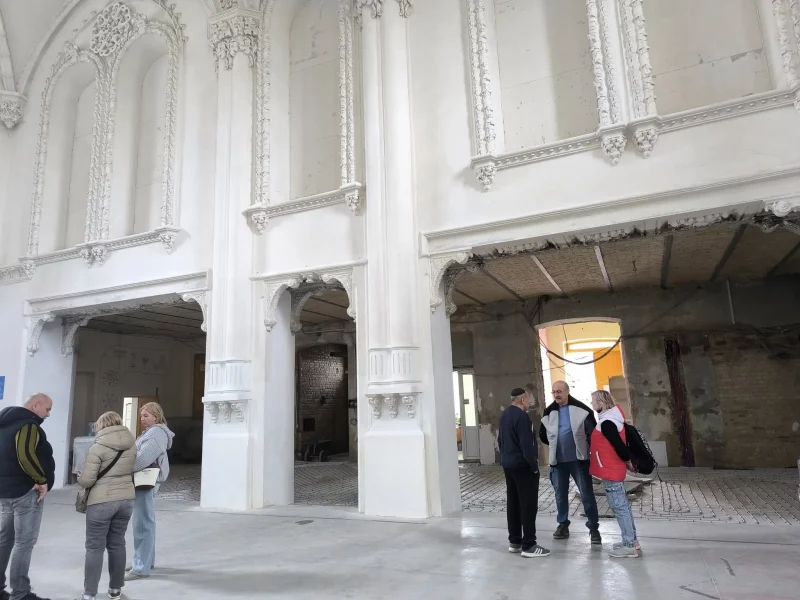 У гродзенскай сінагозе знеслі частку сцен - хочуць вярнуць гістарычны выгляд