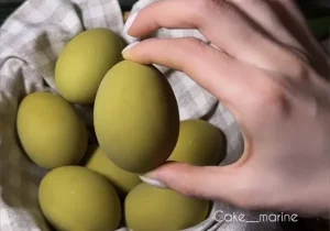 “Гродзенскі адвэнт-каляндар” ад Hrodna.life: 24 рэчы, ідэі і заданні на снежань 2024 як пафарбаваць яйкі на Вялікдзень у аліўкавы колер