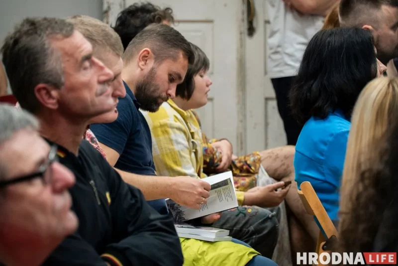 Руслан Кулевіч выпускае трэцюю кнігу ўспамінаў пра міжваенны Гродна. Вось як яе атрымаць гродзенцам