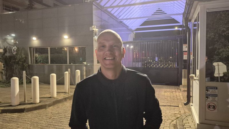 У Вільні сустракаюць Паўла Мажэйку і іншых вызваленых 11 верасня палітзняволеных (абноўлена)