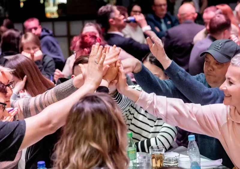 instagram.com/poprobui_vspomnit_vse/