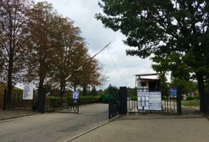 Гродзенцы папрасілі чыноўнікаў добраўпарадкаваць могілкі “Сакрэт” Кладбище «Секрет» в Гродно расположено на месте бывшего урочища «Секрет». Откуда взялось его название?