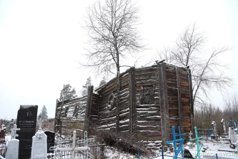 Спадчына, якая знікае. Пад Ваўкавыскам руйнуецца ўнікальная драўляная царква, і выратаваць яе, здаецца, не атрымаецца церковь деревянная