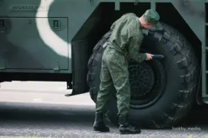 Прапагандысты спрачаюцца з-за калегі — яна абуралася, што сына-студэнта прызываюць у войска армия беларуси техника