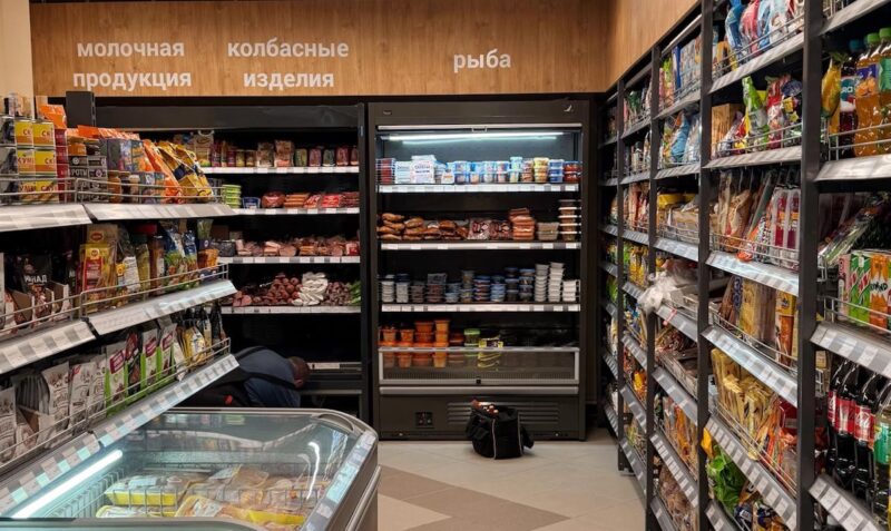 У Гродне адкрылася крама «Кузнечик» — яе параўноўваюць з польскай «Żabka»