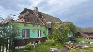 У Воранаўскім раёне град і вецер пашкодзілі 140 дамоў — навальніца можа паўтарыцца Вороново град