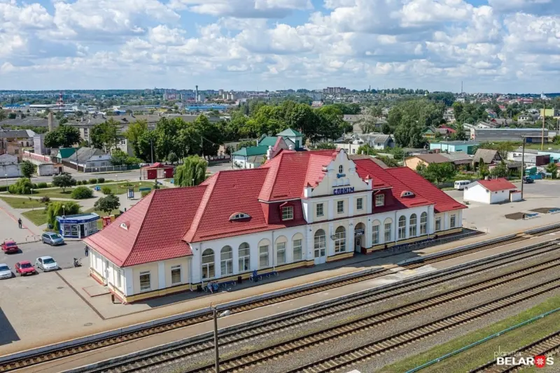 Улад Слоніма папрасілі пусціць дадатковыя аўтобусы - тыя праблемы не бачаць