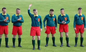 Гродзенцы хочуць выкупіць з аўкцыёну даваенны здымак футбольнай каманды WKS Grodno Гродзенцы хочуць выкупіць з аўкцыёну даваенны здымак футбольнай каманды WKS Grodno